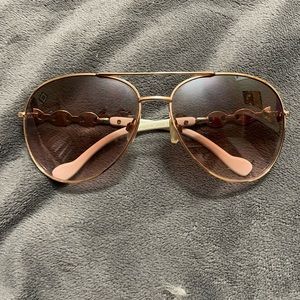 Rose Gold and white Jessica Simpson Sunglasses